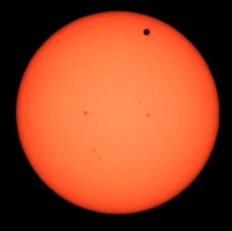 Venus_transit_2012_Minneapolis_TLR1.jpg
