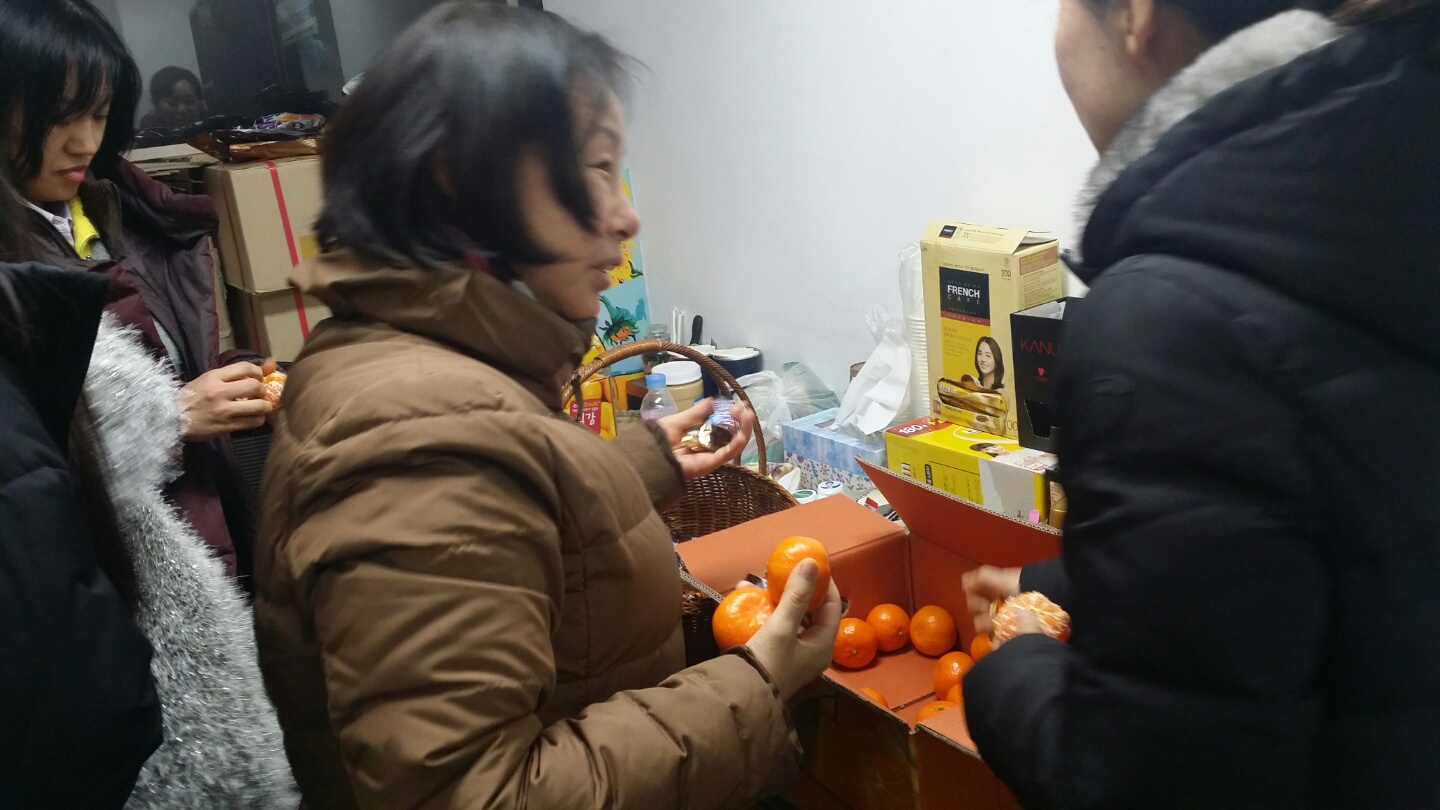 7서불대~~교수님 간식으로 귤을 준비해주셨습니다 너무 감사합니당.jpg
