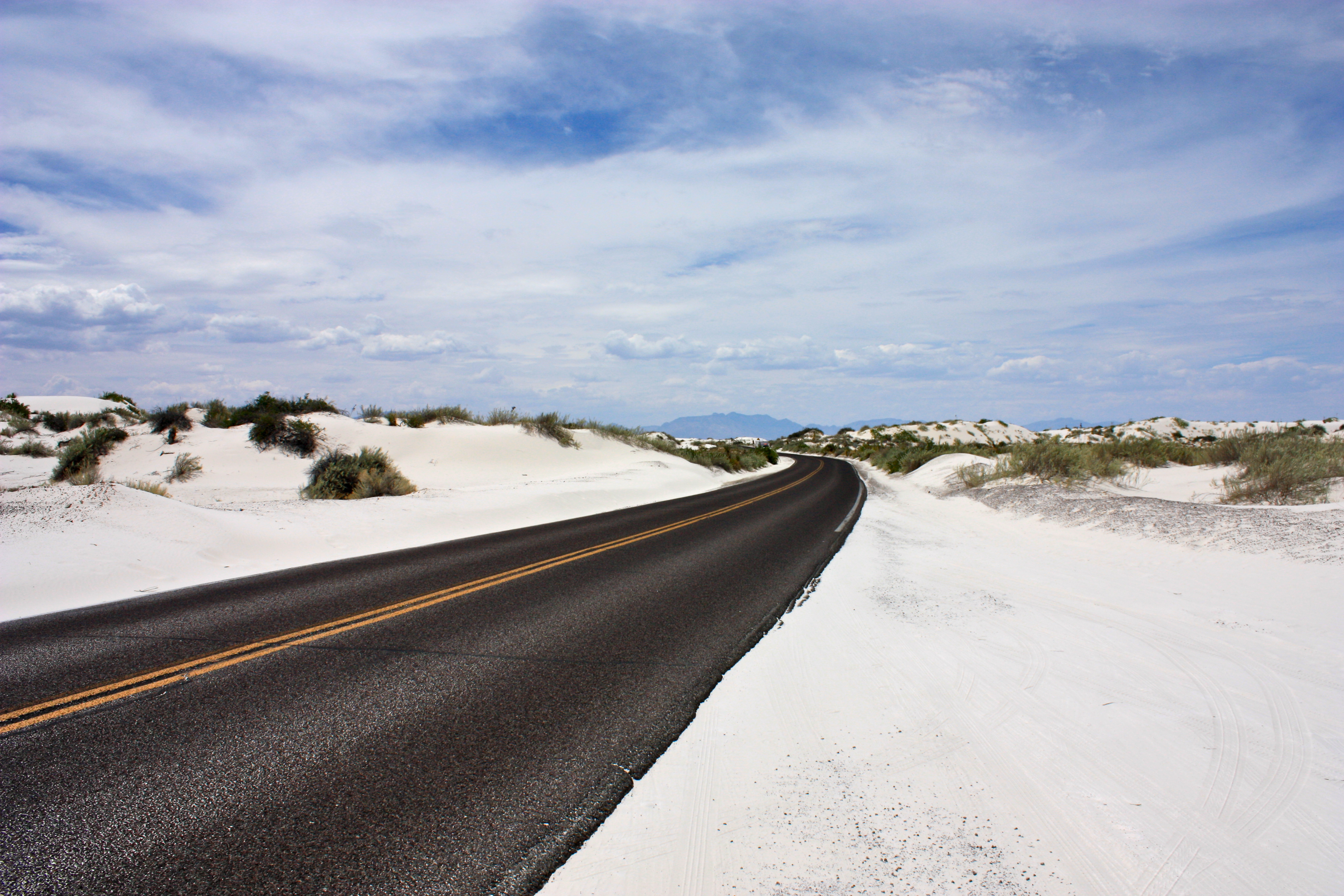 White_Sands_National_Monument_New_Mexico_2009.JPG