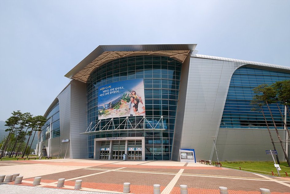 과학관 건물.jpg